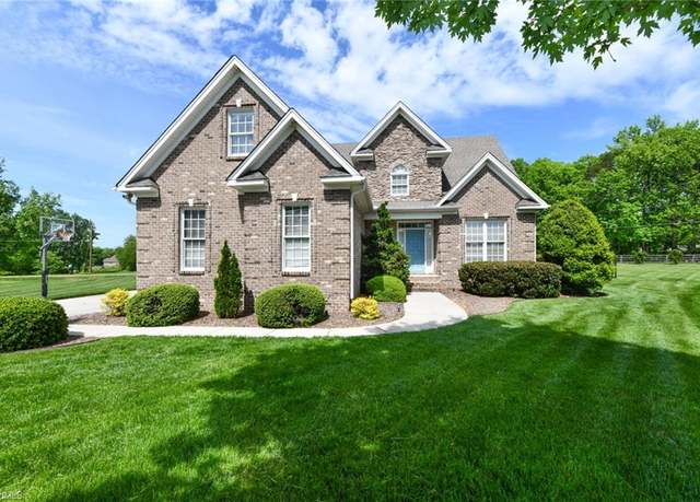 Property at 5806 Mabe Dr, Oak Ridge, NC 27310, 3 beds, 2.5 baths