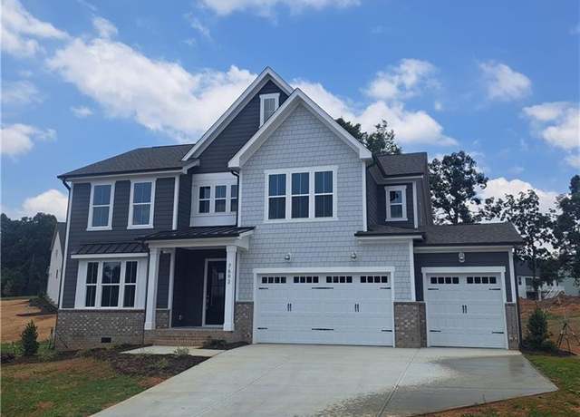 Property at 7692 Elizabeth Dr, Oak Ridge, NC 27310, 4 beds, 3.5 baths