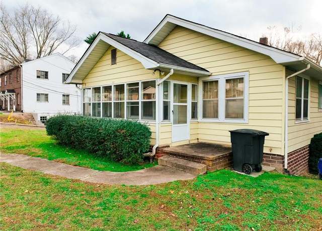 Property at 1610 S Main St, Mount Airy, NC 27030, 3 beds, 1 bath