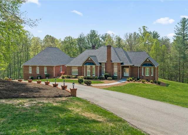 Property at 376 Lawrelyn Dr, Mount Airy, NC 27030, 4 beds, 3 baths