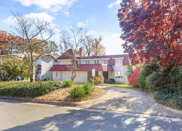 Property at 3313 Kettering Pl, Greensboro, NC 27410, 5 beds, 4.5 baths