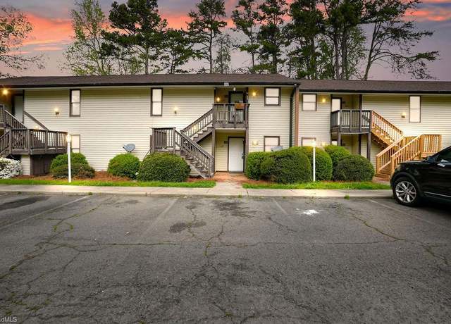 Property at 921 S Ridge Ct #154, Winston-salem, NC 27107, 2 beds, 2 baths