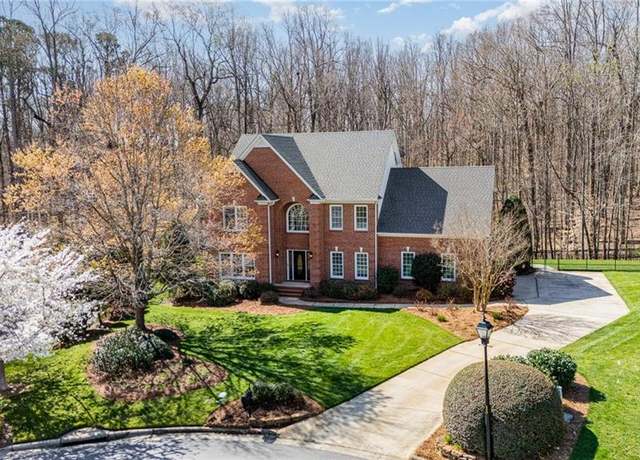 Property at 318 Winrow Dr, Jamestown, NC 27282, 4 beds, 4 baths