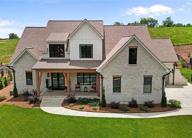 Property at 475 Brookberry Farm Cir, Winston-salem, NC 27106, 4 beds, 3 baths