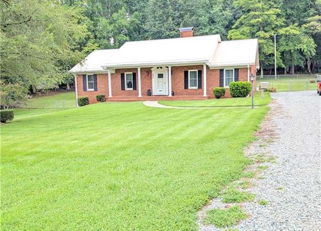 Property at 2015 Pope Rd, Winston-salem, NC 27127, 3 beds, 2 baths
