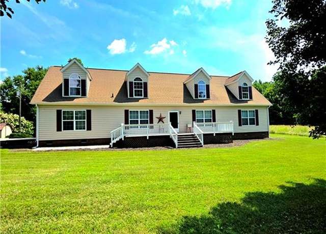 Property at 2402 Rock Creek Ch Rd, North Wilkesboro, NC 28659, 5 beds, 3 baths