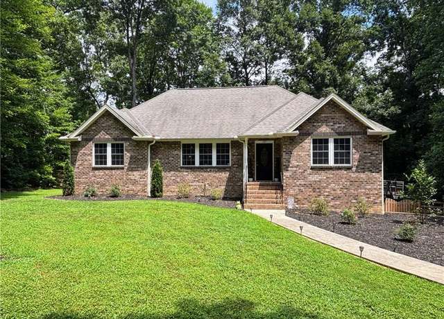 Property at 1787 Kerner Rd, Kernersville, NC 27284, 3 beds, 2 baths