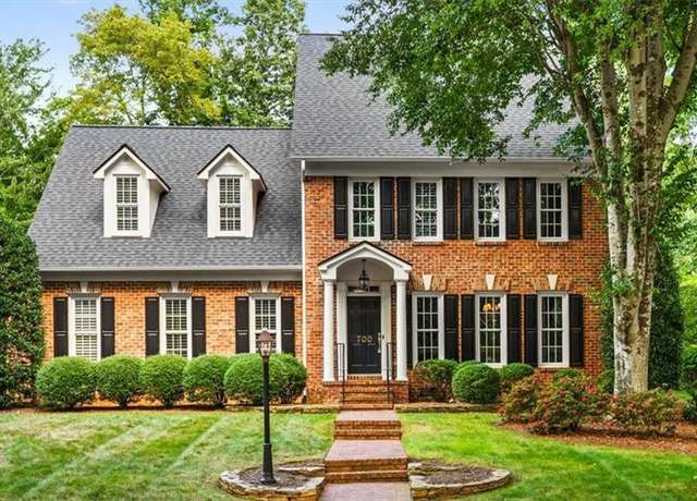 Property at 700 Topwater Ln, Greensboro, NC 27455, 4 beds, 2.5 baths