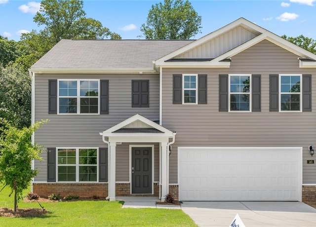 Property at 145 Preston Oaks Dr, King, NC 27021, 5 beds, 3 baths