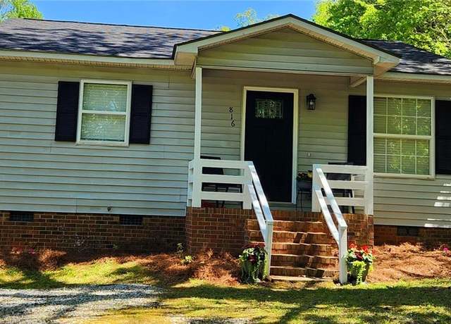Property at 816 S Cummins St, High Point, NC 27262, 3 beds, 2 baths