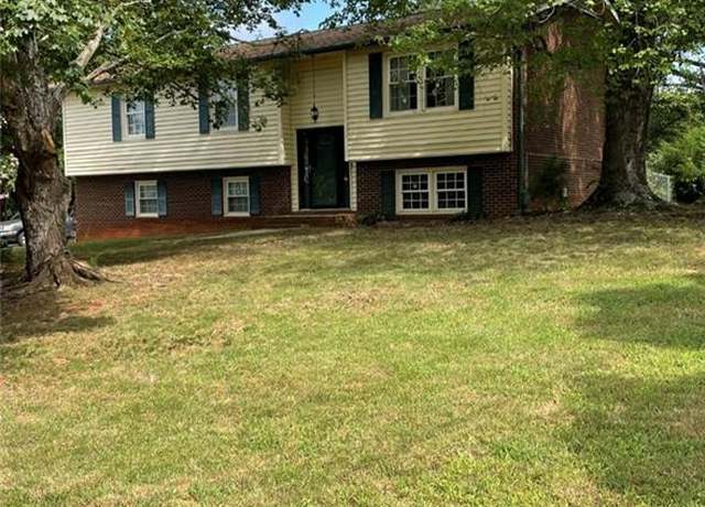 Property at 4889 Sedgeview Ln, Winston-salem, NC 27107, 3 beds, 2 baths