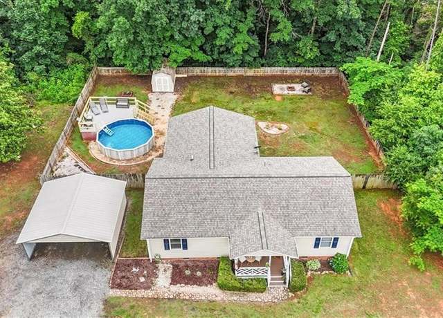 Property at 2848 Pine Ct, Asheboro, NC 27205, 3 beds, 2 baths