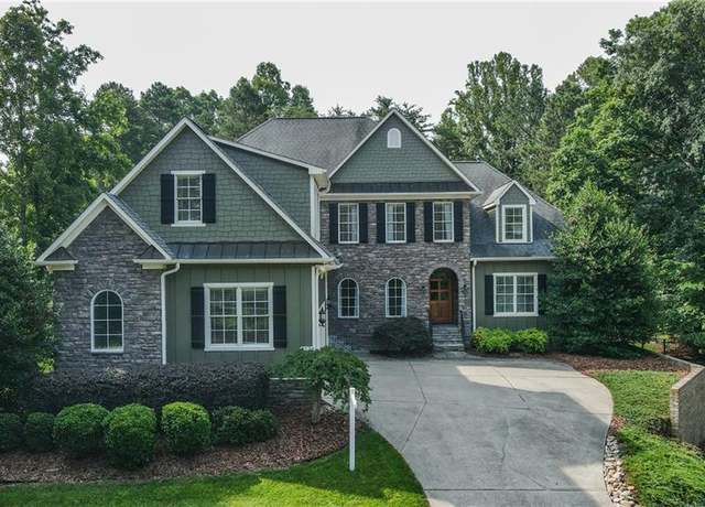 Property at 8131 Riesling Dr, Kernersville, NC 27284, 4 beds, 4 baths