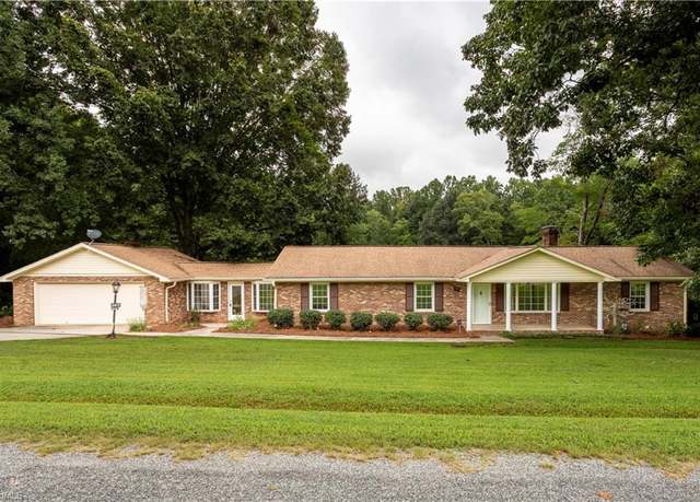 Property at 397 Lanier Dr, Lexington, NC 27295, 3 beds, 2.5 baths