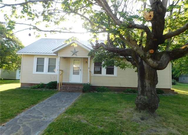 Property at 234 Spring St, Denton, NC 27239, 3 beds, 1 bath