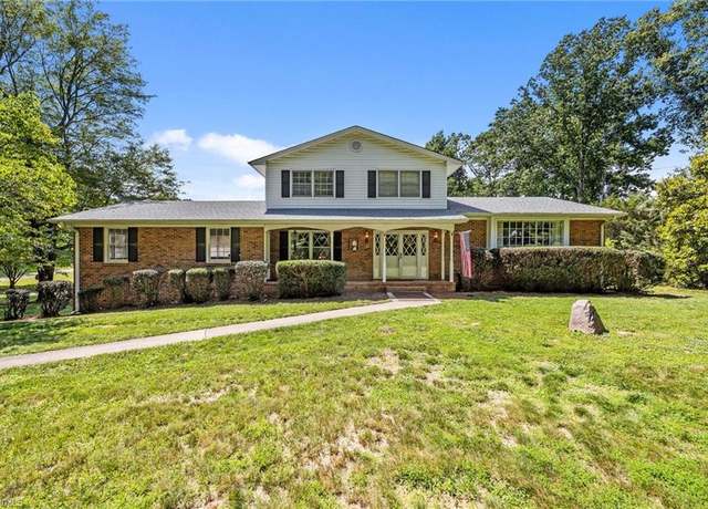 Property at 3601 Edgefield Rd, Greensboro, NC 27409, 3 beds, 2.5 baths