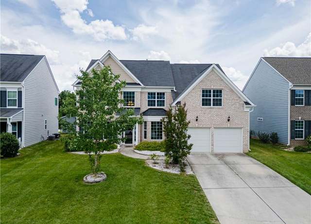 Property at 4430 Saddlewood Club Dr, High Point, NC 27265, 5 beds, 3 baths