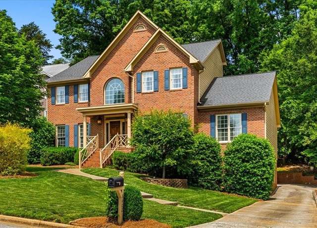 Property at 6402 Westwind Dr, Greensboro, NC 27410, 4 beds, 3.5 baths
