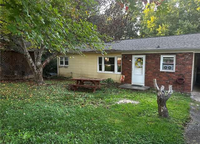 Property at 499 Hilltop Acres St, North Wilkesboro, NC 28659, 3 beds, 1 bath