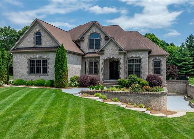 Property at 5680 Green Dale Ct, Summerfield, NC 27358, 4 beds, 4.5 baths