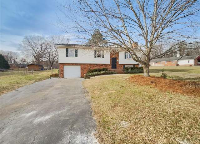 Property at 6250 Old Valley School Rd, Kernersville, NC 27284, 3 beds, 2 baths