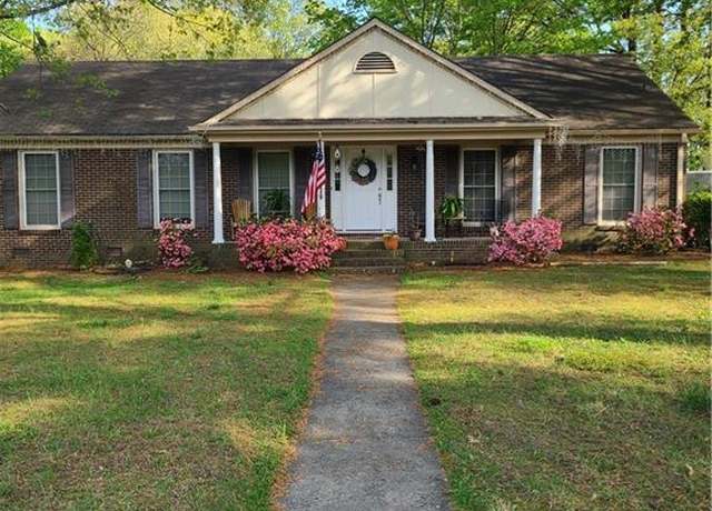 Property at 1700 Bolingbroke Rd, High Point, NC 27265, 3 beds, 2 baths