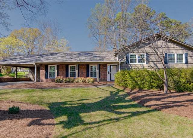 Property at 3011 Saint Claire Rd, Winston-salem, NC 27106, 4 beds, 2.5 baths