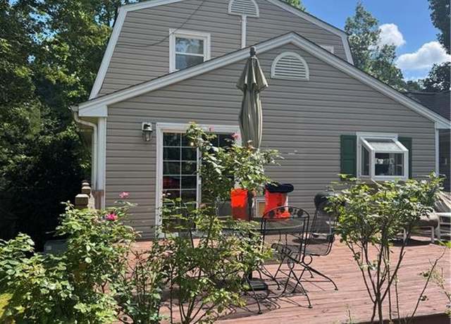 Property at 1923 Halifax Ct, High Point, NC 27265, 4 beds, 2 baths