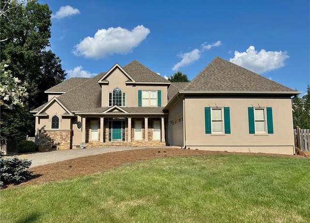 Property at 435 Burkes Crossing Dr, Winston-salem, NC 27104, 4 beds, 3.5 baths