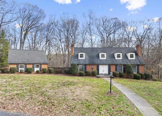 Property at 301 Queens Dr, Lexington, NC 27292, 4 beds, 3 baths