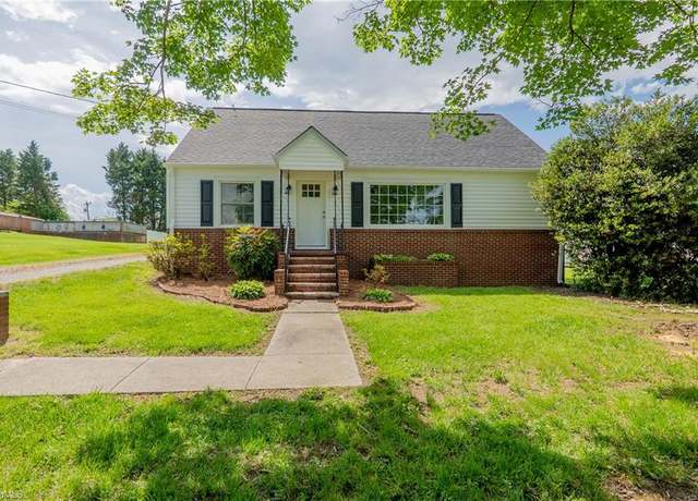 Property at 116 Dogwood Dr, Mount Airy, NC 27030, 3 beds, 1 bath