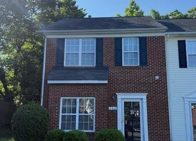 Property at 142 Queensberry Ct, Greensboro, NC 27405, 3 beds, 2.5 baths