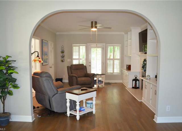Property at 5308 Brandermill Ct, Greensboro, NC 27407, 4 beds, 2.5 baths