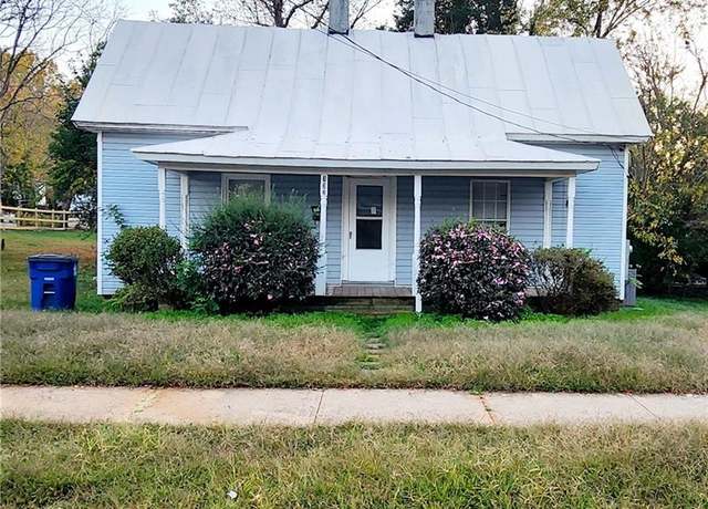 Property at 732 E Devonshire St, Winston-salem, NC 27107, 2 beds, 1 bath