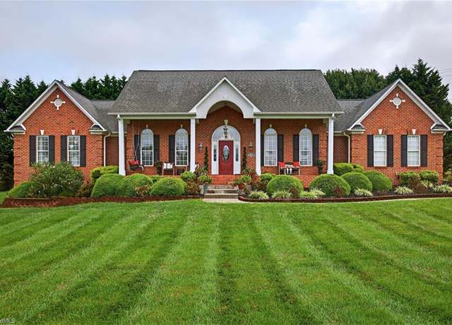Property at 6902 Bridlewood Dr, Trinity, NC 27370, 3 beds, 2.5 baths