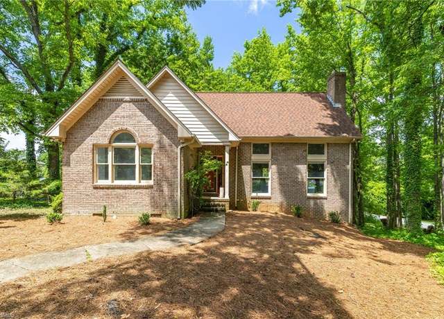 Property at 1711 New Bedford Dr, Greensboro, NC 27410, 2 beds, 2 baths