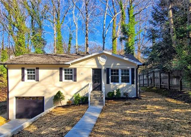Property at 209 Longwood Dr, Winston-salem, NC 27104, 3 beds, 2 baths