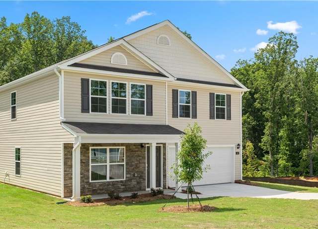 Property at 149 Preston Oaks Dr, King, NC 27021, 4 beds, 2.5 baths