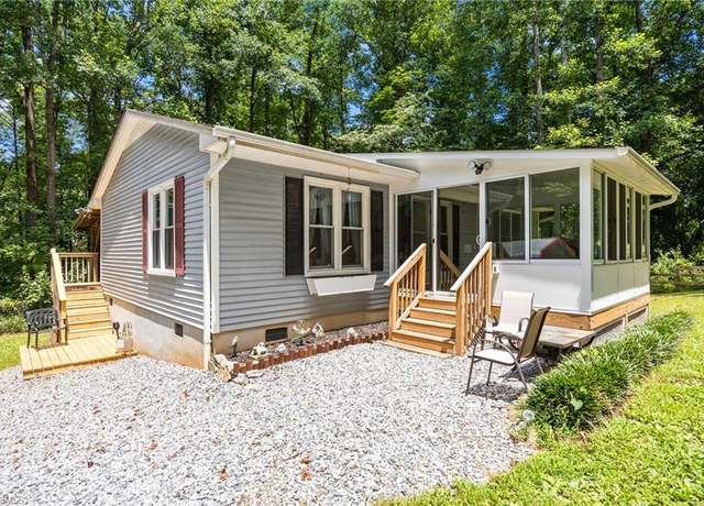 Property at 6241 Sullivantown Rd, Walkertown, NC 27051, 2 beds, 1.5 baths