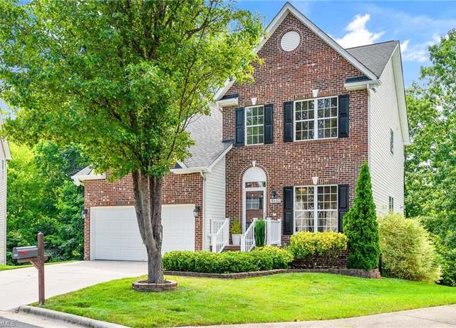 Property at 4632 Village Square Ct, Greensboro, NC 27409, 4 beds, 3.5 baths