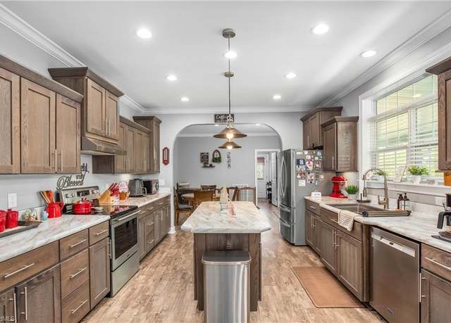 Property at 724 Tom Cook Rd, Pilot Mountain, NC 27041, 4 beds, 3 baths