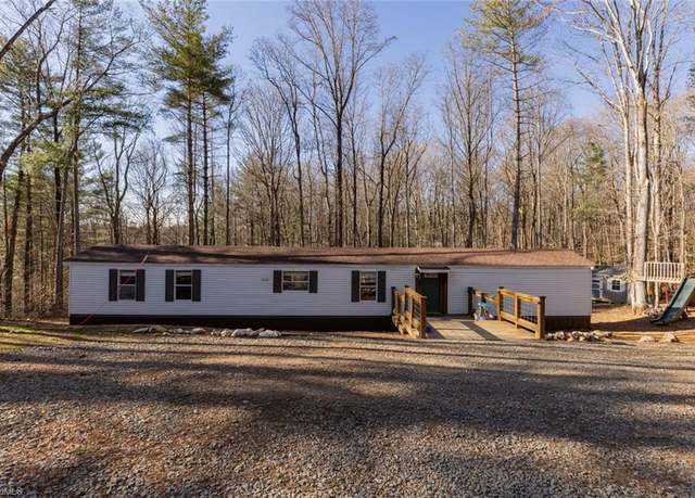 Property at 220 Dowell Dr, Roaring River, NC 28669, 3 beds, 2 baths