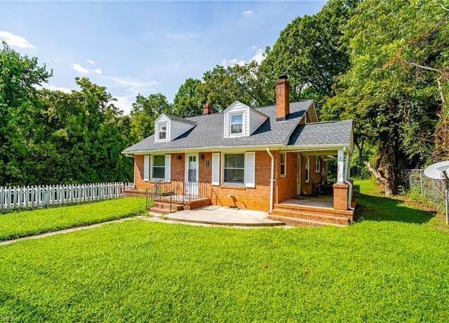 Property at 820 Moore St, Reidsville, NC 27320, 3 beds, 1 bath