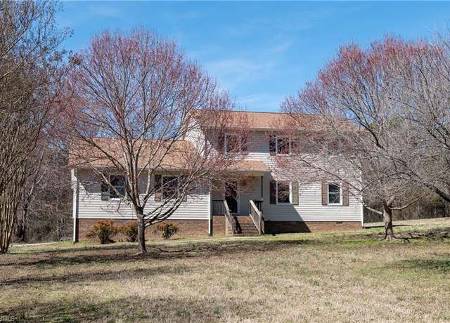 Property at 4018 Melissa Laine Rd, Greensboro, NC 27406, 3 beds, 2.5 baths
