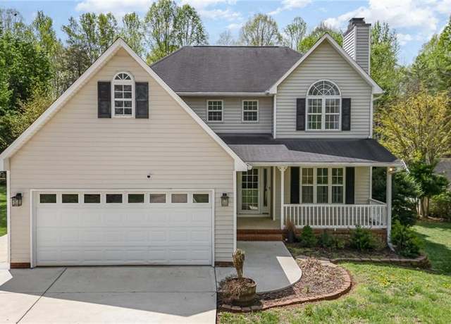 Property at 3407 Regina Ct, Summerfield, NC 27358, 3 beds, 2.5 baths