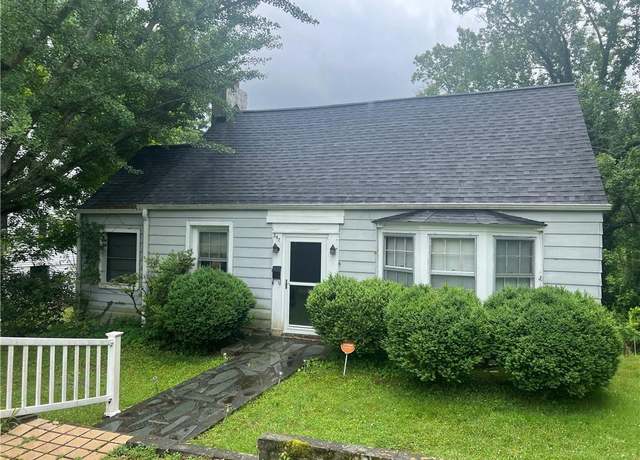 Property at 342 Moore Ave, Mount Airy, NC 27030, 3 beds, 1.5 baths