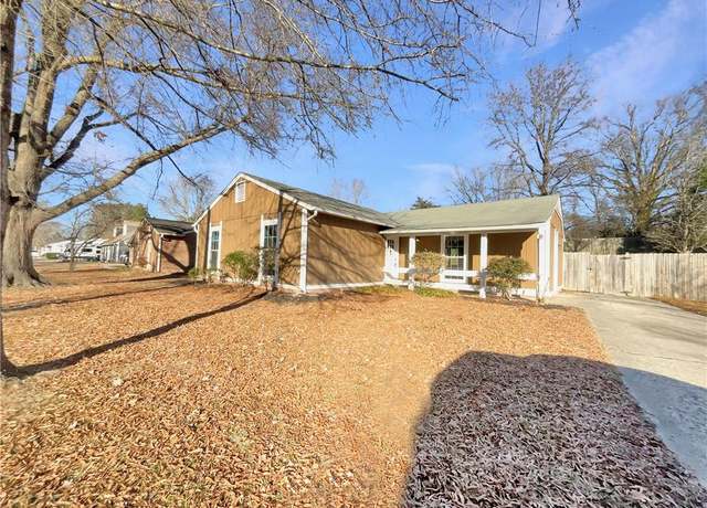 Property at 2809 Lamroc Rd, Greensboro, NC 27407, 3 beds, 2 baths