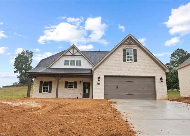 Property at 6957 Orchard Path Dr, Clemmons, NC 27012, 4 beds, 3.5 baths