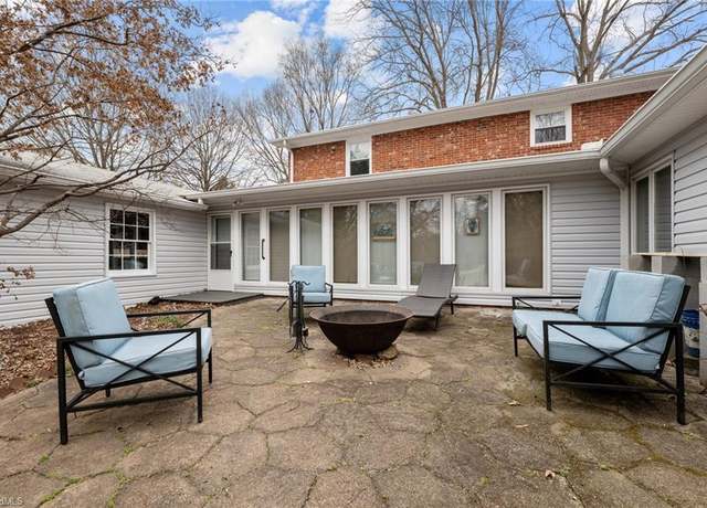 Property at 116 Ridgeway Rd, Thomasville, NC 27360, 5 beds, 3.5 baths