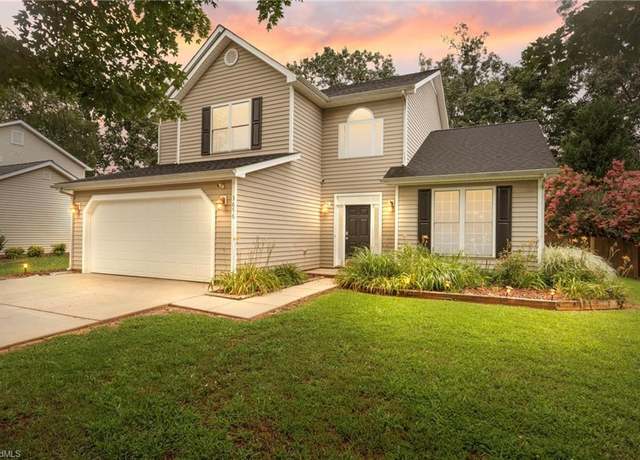 Property at 3656 Shadow Ridge Dr, High Point, NC 27265, 4 beds, 2.5 baths